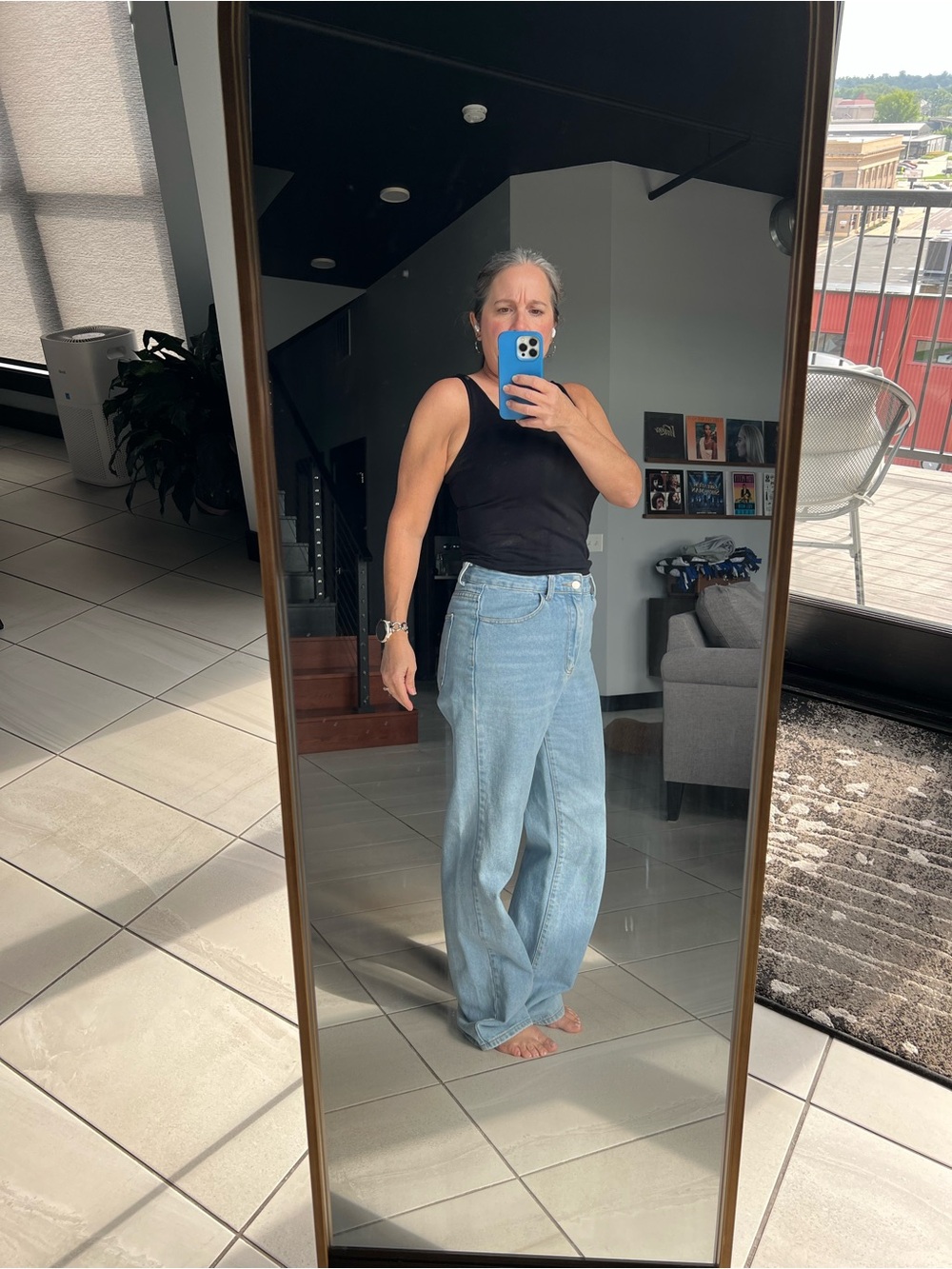 SHEIN Light Wash Straight Leg Women’s Jeans
